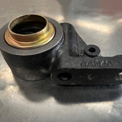 711-50310-6164 Sinotruk Howo T5G Yedek Parça Eksantrik Mili Braketi Sağ
